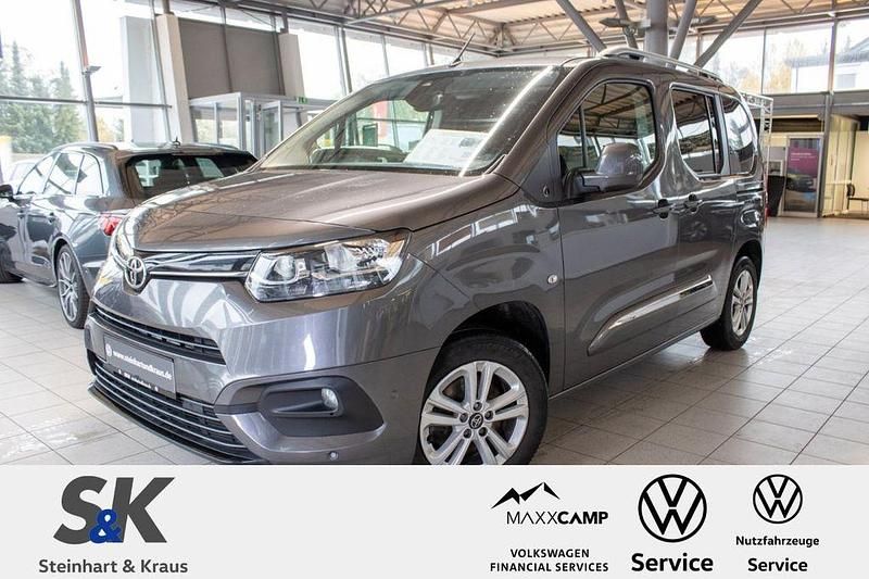 Grau Gebraucht 2020 Toyota Proace Verso City Kombi | 20.990 € (Guter Preis) - Bild 1/4