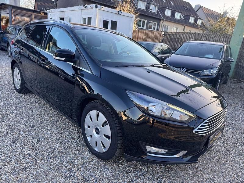 Używany Ford Focus Titanium 125 KM (91 kW) 2016 Czarny Sedan/Limuzyna