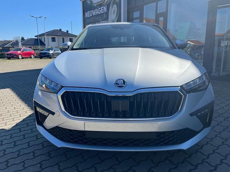 Gebraucht Skoda Scala Selection 116 PS (85 kW) 2025 Brilliantsilber metallic Kleinwagen