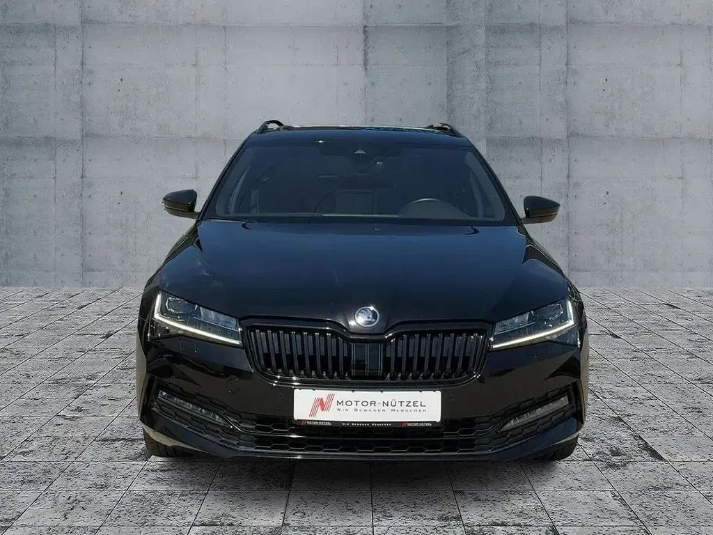 Gebraucht Skoda Superb SportLine 190 PS (139 kW) 2023 Schwarz Kombi