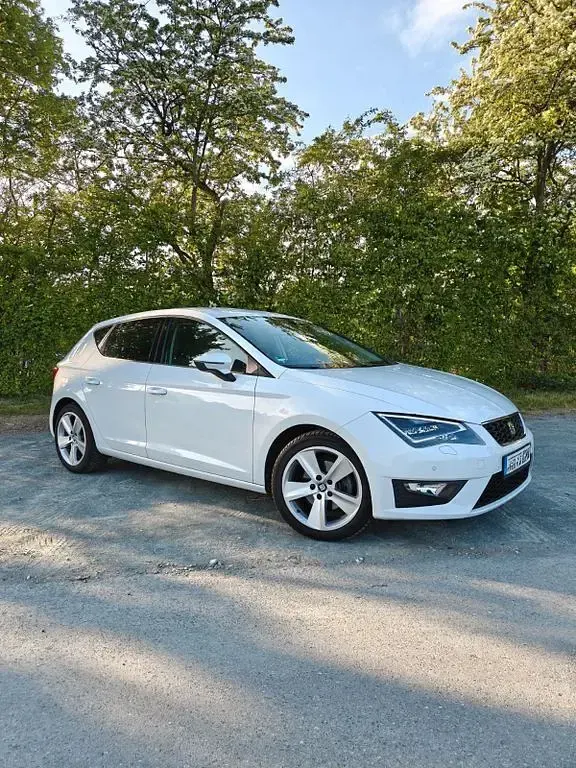 Gebraucht Seat Leon FR 125 PS (91 kW) 2014 Weiß Limousine