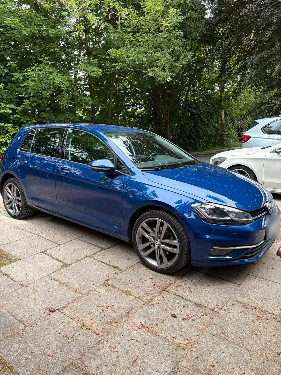 Gebraucht VW Golf VII 116 PS (85 kW) 2019 Blau Kleinwagen
