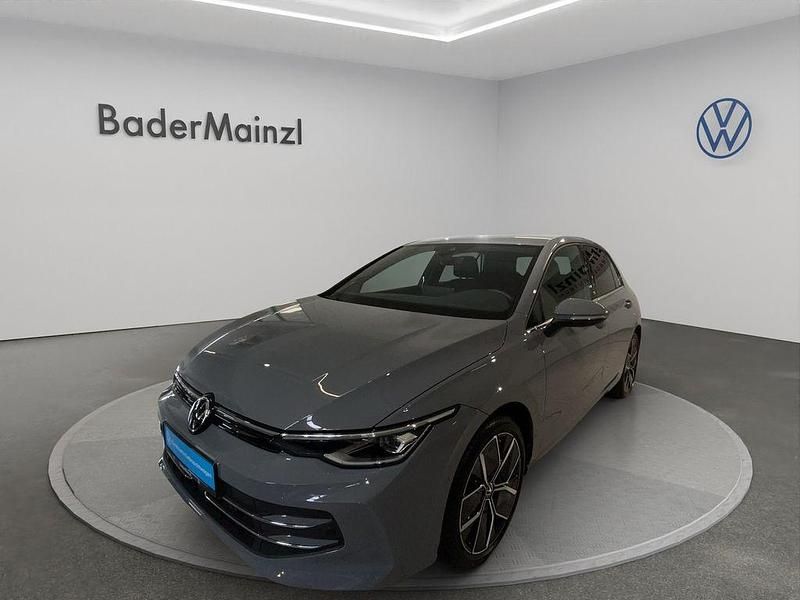Grau Gebraucht 2025 VW Golf VIII Edition Limousine | 32.880 € (Etwas zu teuer) - Bild 1/4