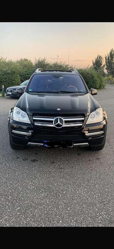 Gebraucht Mercedes GL350 265 PS (194 kW) 2011 Schwarz SUV