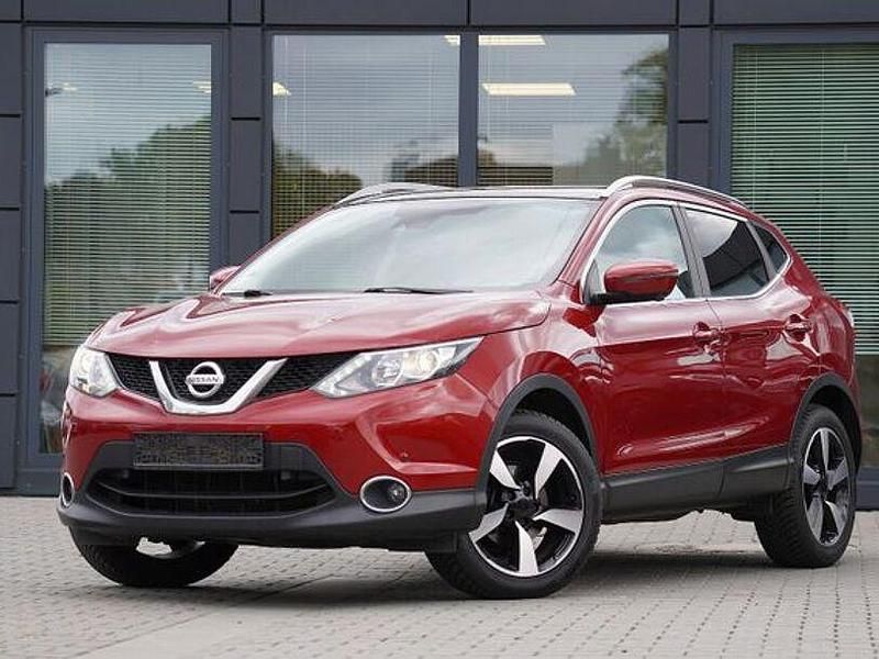 Rot Gebraucht 2017 Nissan Qashqai +2 SUV | 13.450 € - Bild 1/4