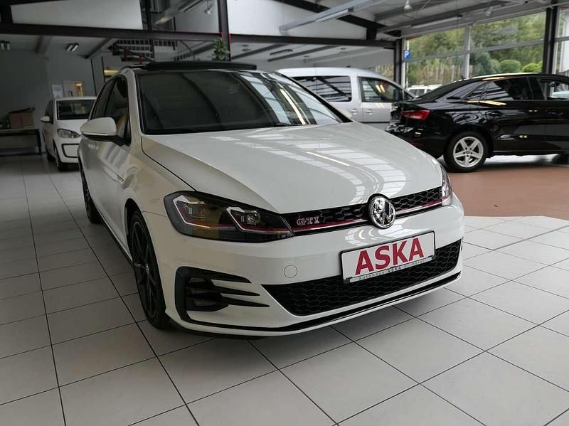 Gebraucht VW Golf VII GTI 245 PS (180 kW) 2019 Weiß Limousine