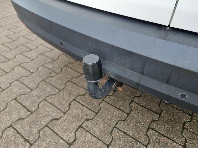 Second-hand VW Caddy Maxi 102 CP (75 kW) 2020 Alb Monovolum