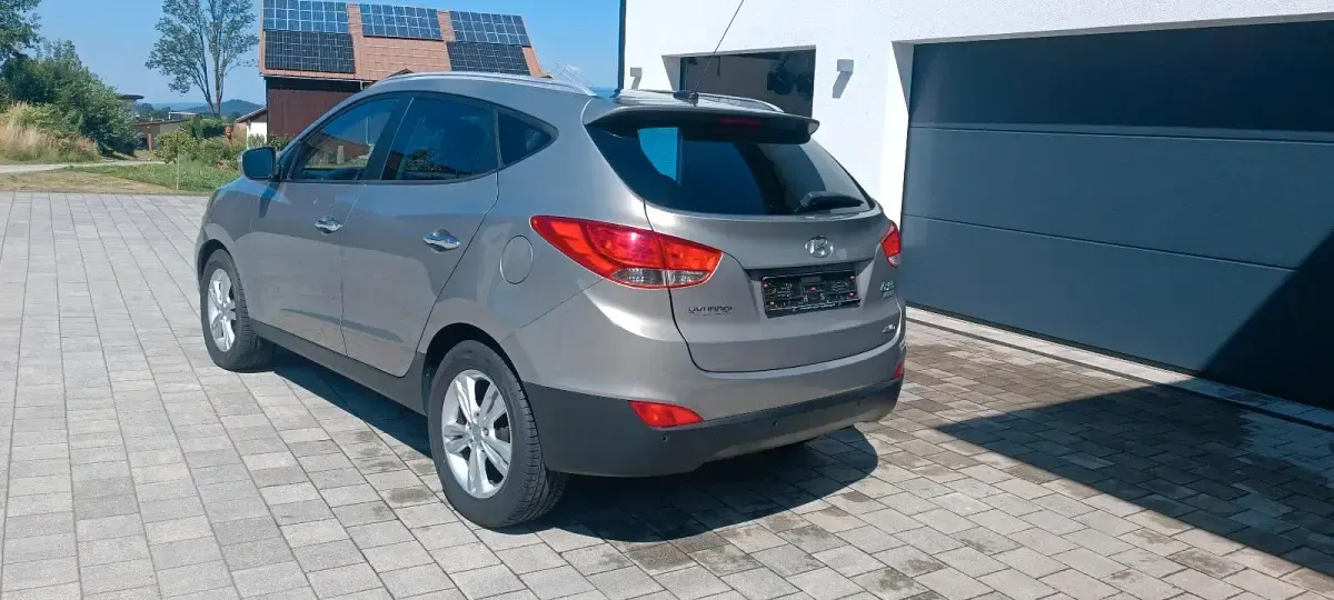 Gebraucht Hyundai ix35 184 PS (135 kW) 2010 Grau SUV
