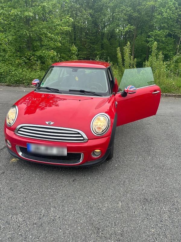Gebraucht Mini Cooper 122 PS (89 kW) 2011 Rot Kleinwagen