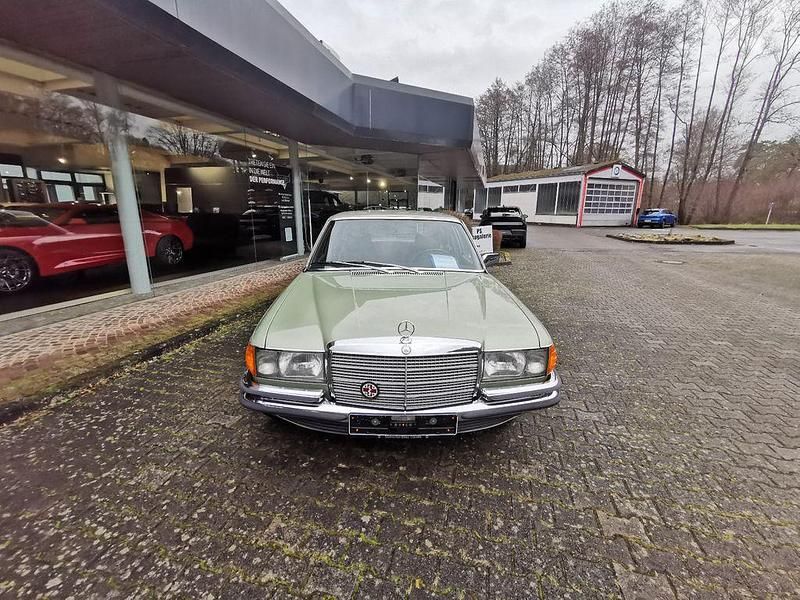 Gebraucht Mercedes S280 156 PS (114 kW) 1977 Grün Limousine