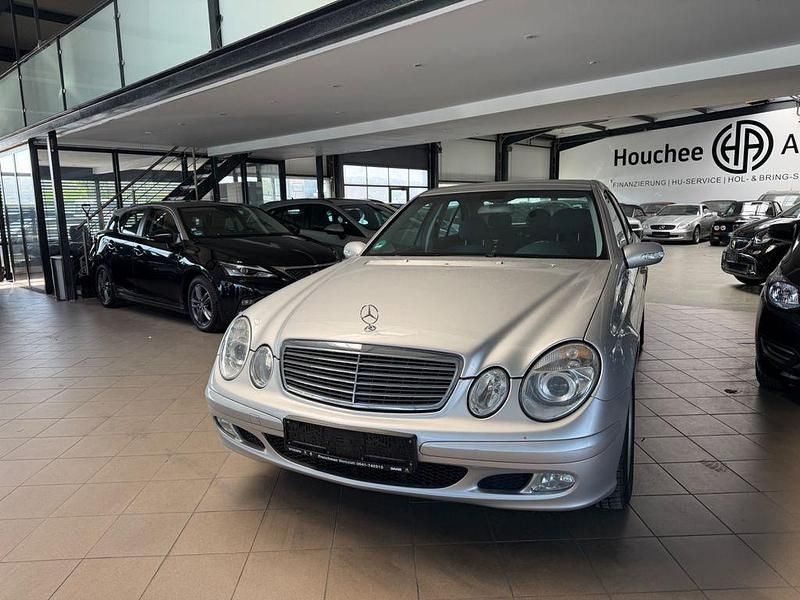 Second-hand Mercedes E200 163 CP (119 kW) 2003 Argintiu Berlinǎ