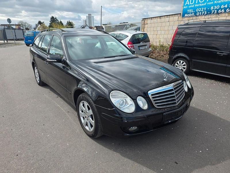 Gebraucht Mercedes E200 184 PS (135 kW) 2008 Schwarz Kombi