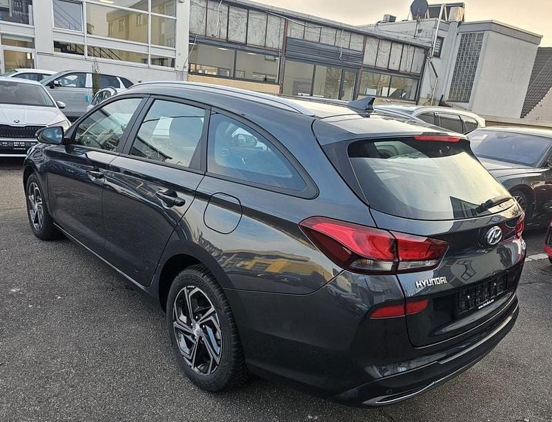 Gebraucht Hyundai i30 Comfort 120 PS (88 kW) 2024 Grau Kombi