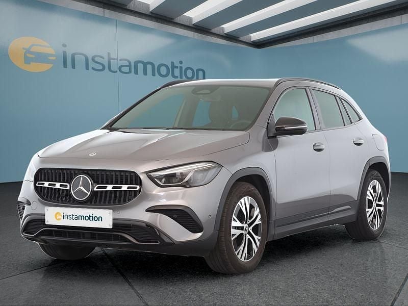 Grau Gebraucht 2024 Mercedes GLA180 SUV | 34.649 € (Guter Preis) - Bild 1/4