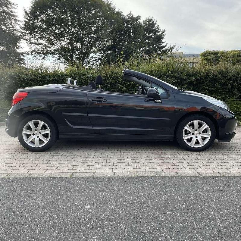 Gebraucht Peugeot 207 120 PS (88 kW) 2008 Cabrio