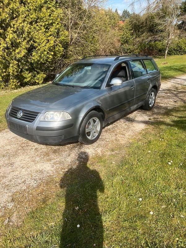 Gebraucht VW Passat 131 PS (96 kW) 2004 Grau Kombi