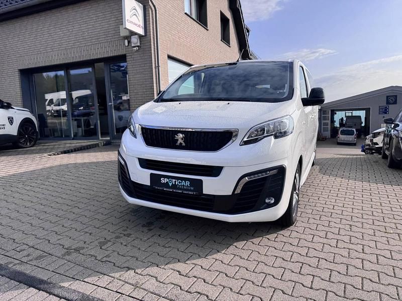 Weiß Gebraucht 2022 Peugeot Traveller Van / Kleinbus | 33.850 € (Guter Preis) - Bild 1/3