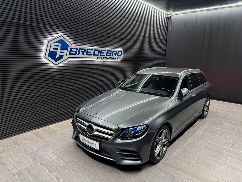 Grau Gebraucht 2018 Mercedes E200 Kombi | 22.610 € (Fairer Preis) - Bild 1/4