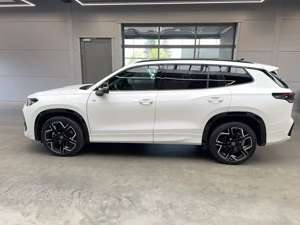 Gebraucht VW Tayron R-line 265 PS (194 kW) 2025 Pure white SUV