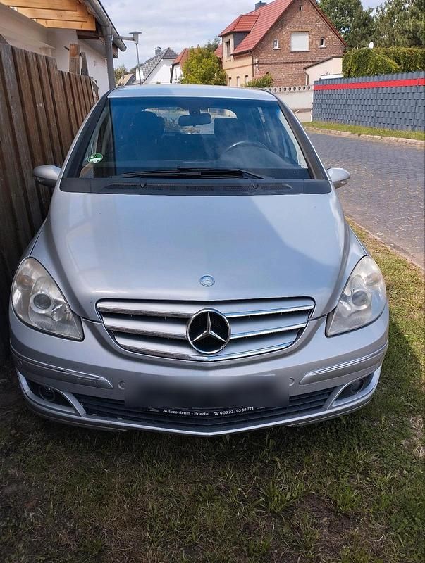 Grau Gebraucht 2006 Mercedes B170 Van / Kleinbus | 1.950 € (Superpreis) - Bild 1/4