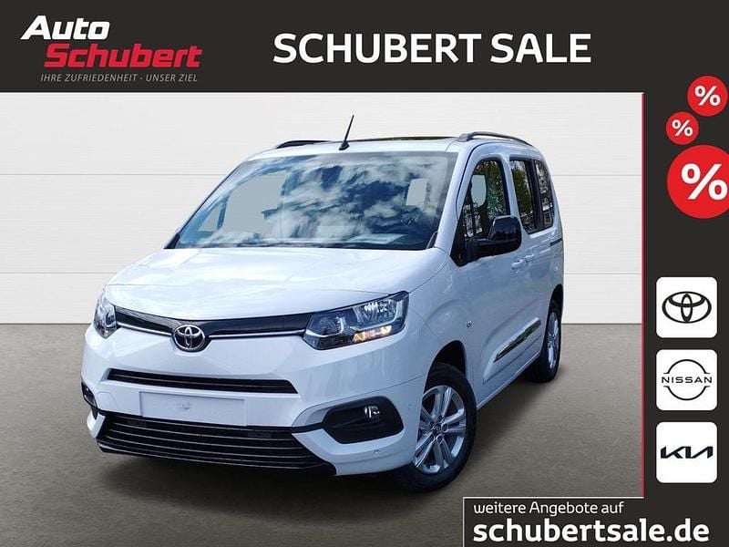 Weiss Gebraucht 2024 Toyota Proace Verso City Kombi | 30.990 € (Guter Preis) - Bild 1/3
