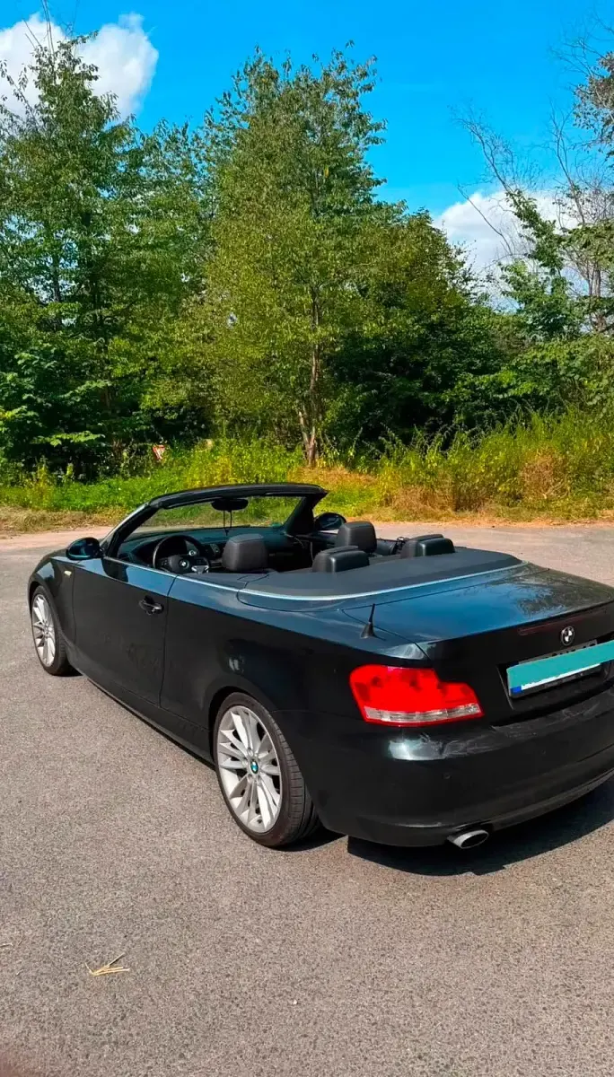 Gebraucht BMW 120 Cabriolet 170 PS (125 kW) 2009 Schwarz Cabrio