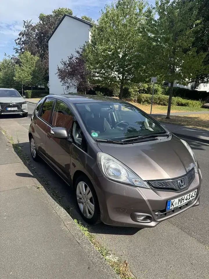 Gebraucht Honda Jazz 99 PS (72 kW) 2013 Braun Kleinwagen
