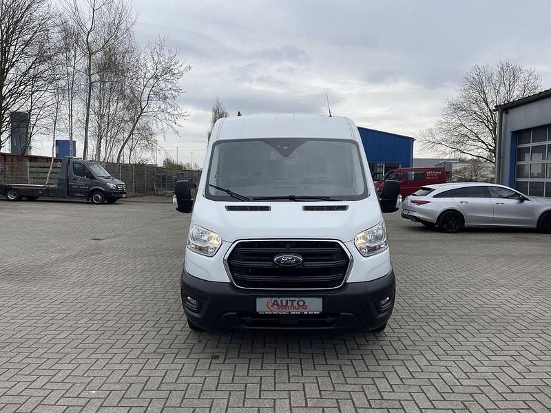 Gebraucht Ford Transit Trend 131 PS (96 kW) 2022 Weiß Van / Kleinbus