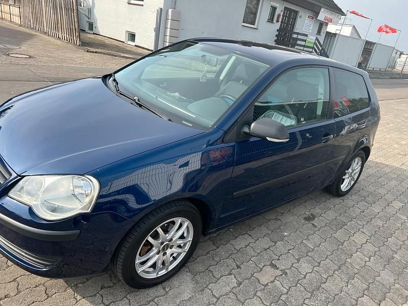 Gebraucht VW Polo 64 PS (47 kW) 2007 Blau Kleinwagen