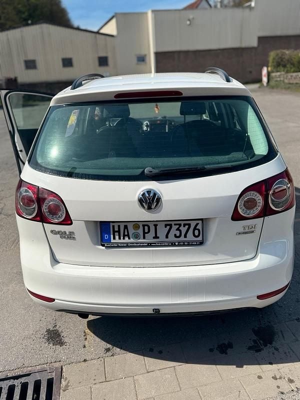 Second-hand VW Golf 105 CP (77 kW) 2010 Alb Monovolum