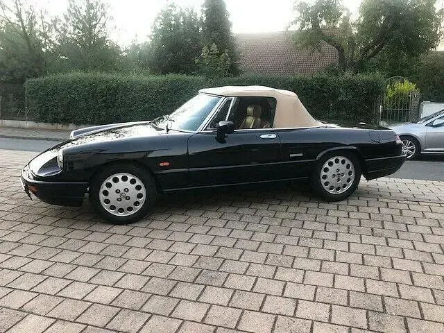 Gebraucht Alfa Romeo Spider 120 PS (88 kW) 1990 Schwarz Cabrio