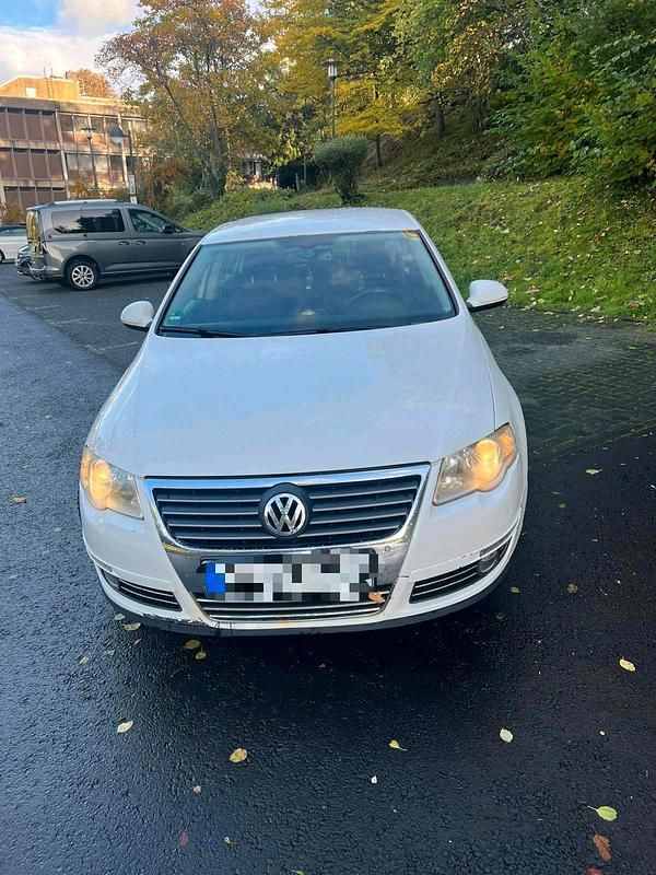 Weiß Gebraucht 2007 VW Passat Limousine | 3.600 € (Fairer Preis) - Bild 1/4