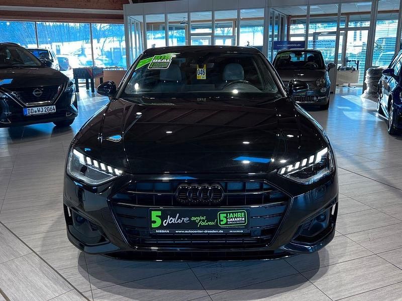 Gebraucht Audi A4 Advanced 150 PS (110 kW) 2023 Mythosschwarz metallic Limousine