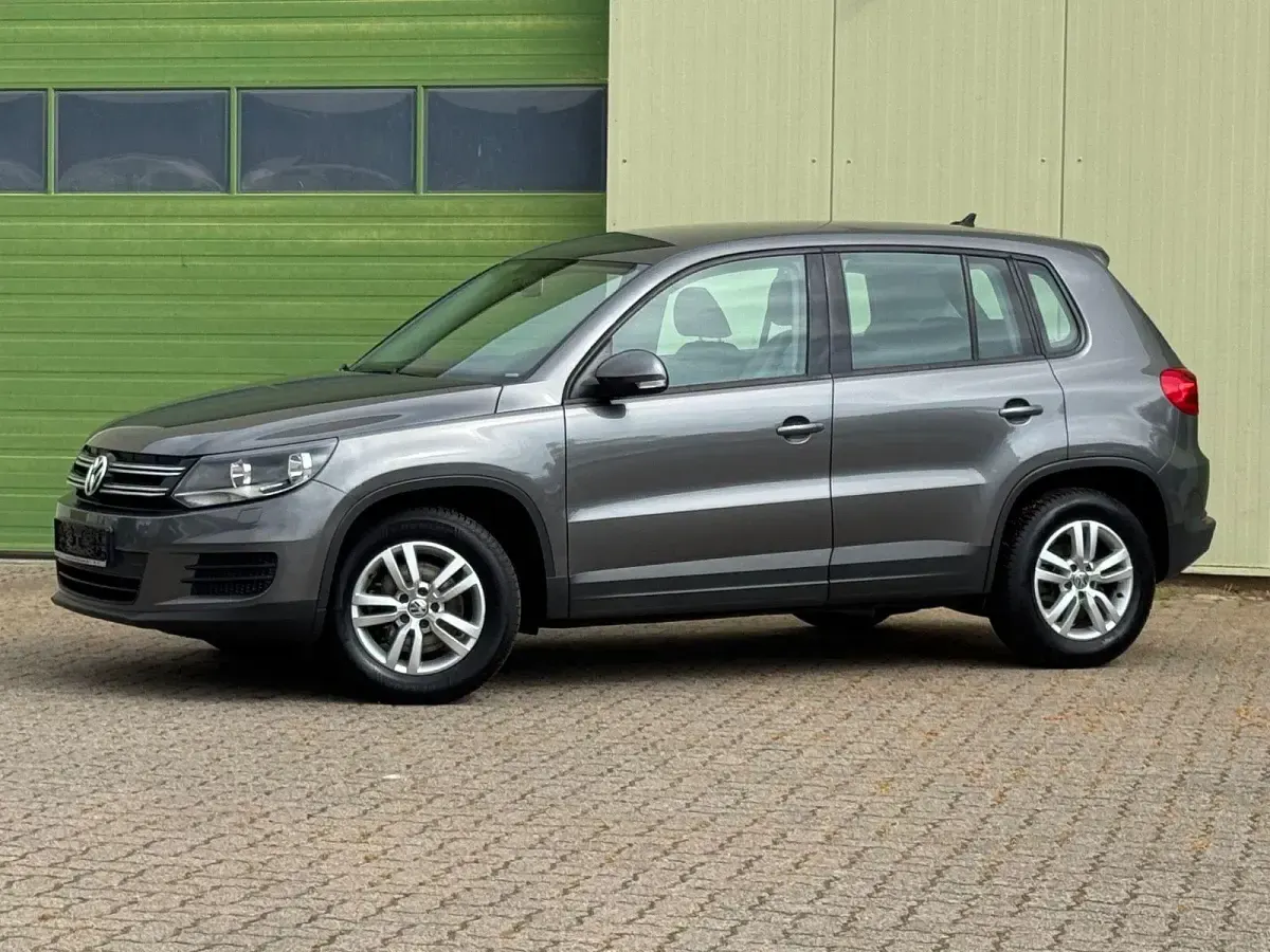 Gebraucht VW Tiguan Trendline 122 PS (89 kW) 2014 Grau SUV