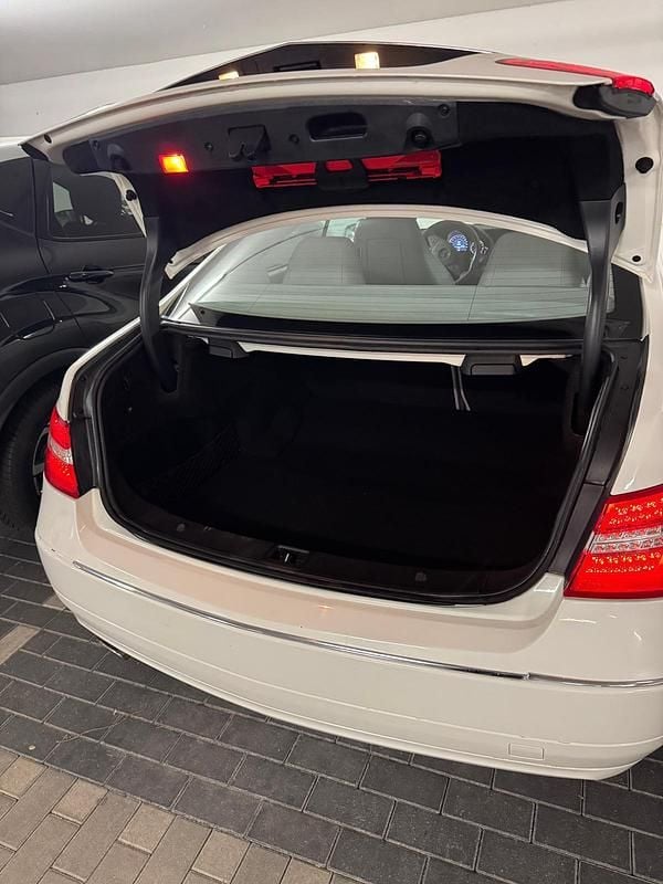 Gebraucht Mercedes E200 184 PS (135 kW) 2010 Weiß Coupé