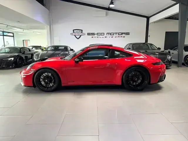 Gebraucht Porsche 911 Carrera GTS 541 PS (397 kW) 2025 Rot Limousine