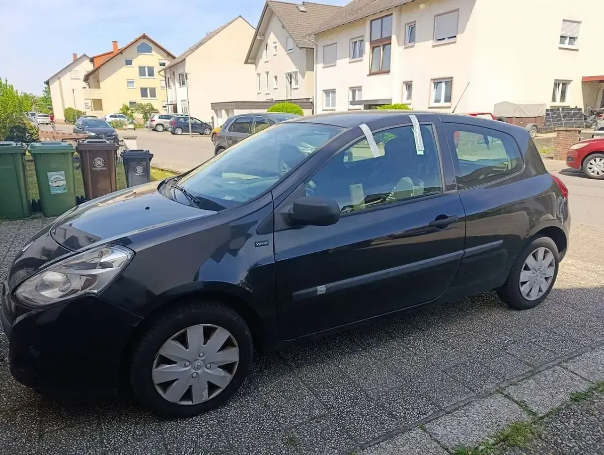 Gebraucht Renault Clio IV Campus 75 PS (55 kW) 2012 Limousine