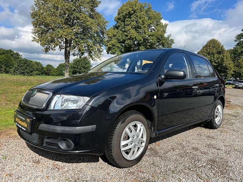 Schwarz Gebraucht 2005 Skoda Fabia Classic Kleinwagen | 2.490 € (Etwas zu teuer) - Bild 1/4