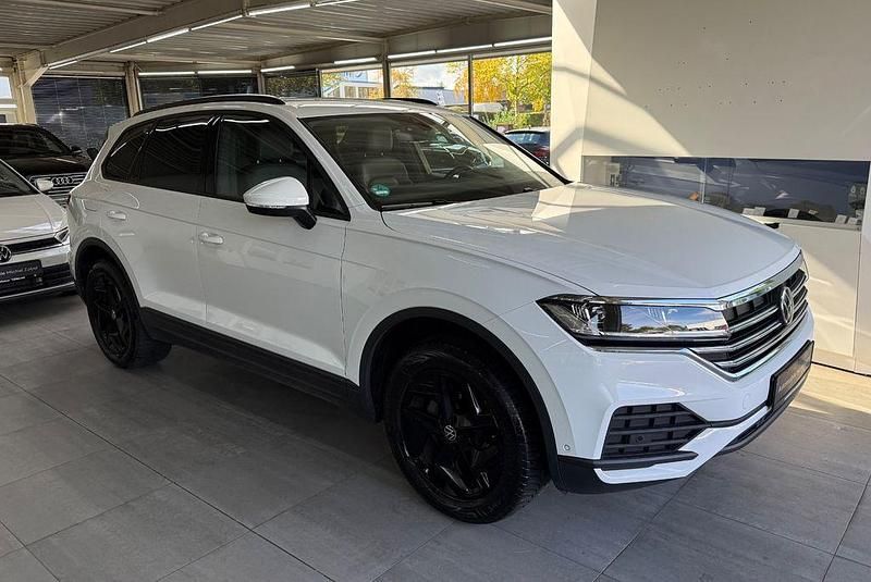 Pure white Gebraucht 2023 VW Touareg SUV | 49.990 € (Fairer Preis) - Bild 1/4