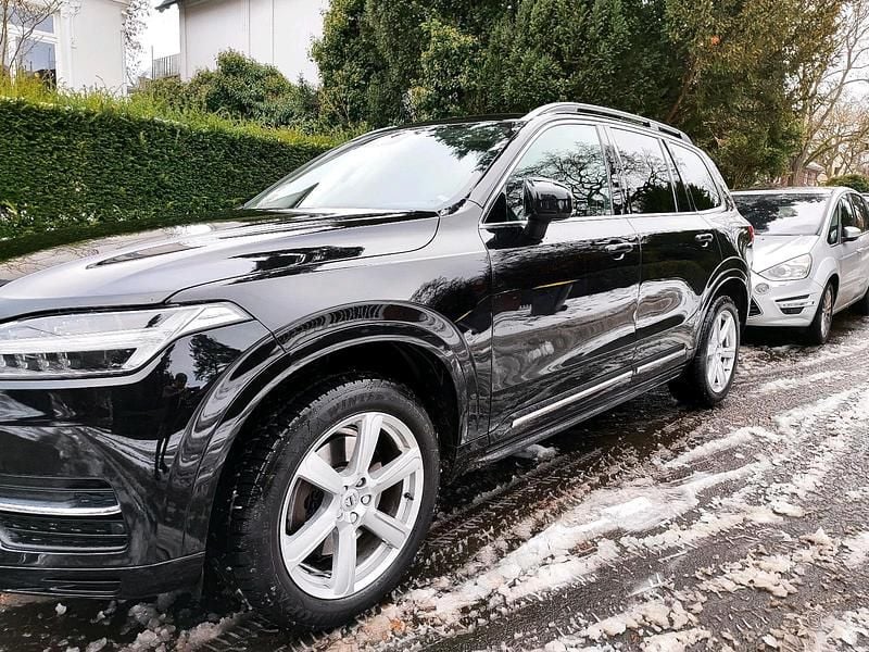 Gebraucht Volvo XC90 Momentum 235 PS (172 kW) 2019 Schwarz SUV