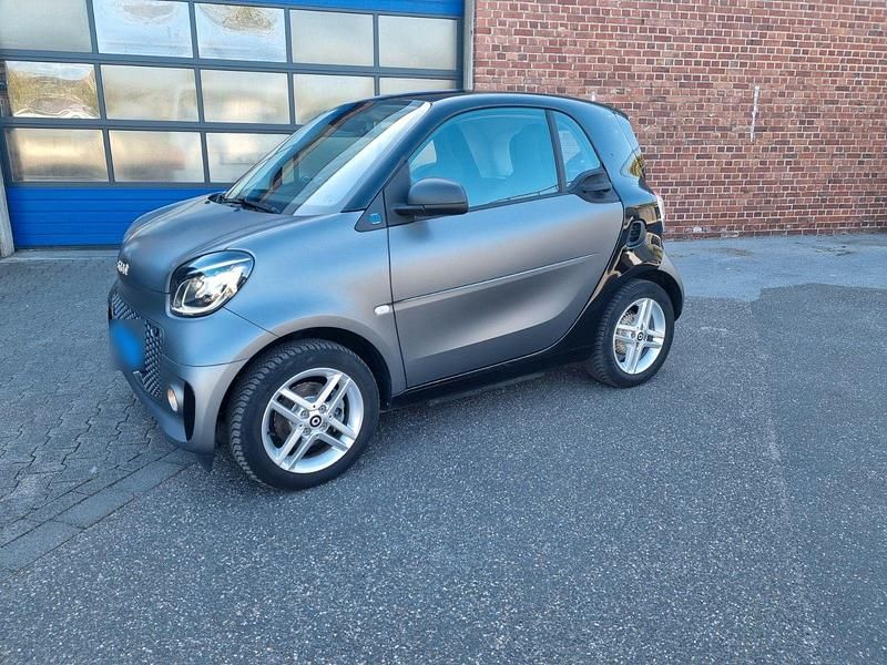 Gebraucht Smart ForTwo Coupé Exclusive 60 kW (82 PS) 2022 Grau Kleinwagen