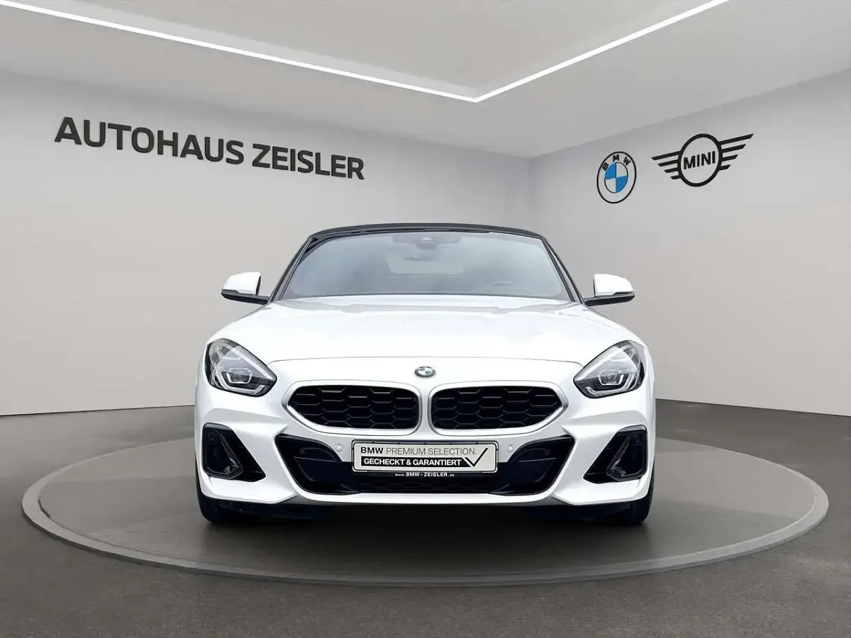 Gebraucht BMW Z4 Sport Line 197 PS (144 kW) 2025 Alpinweiß uni Cabrio