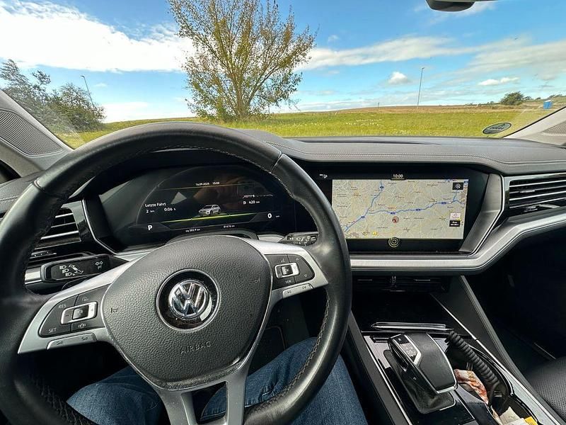 Gebraucht VW Touareg Elegance 286 PS (210 kW) 2019 Grau SUV