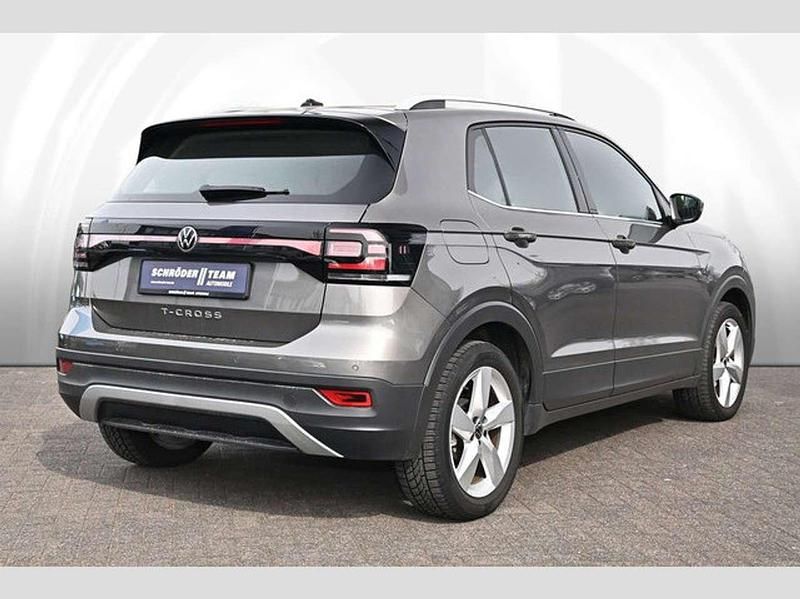 Gebraucht VW T-Cross Style 150 PS (110 kW) 2020 Limestone grey metallic SUV