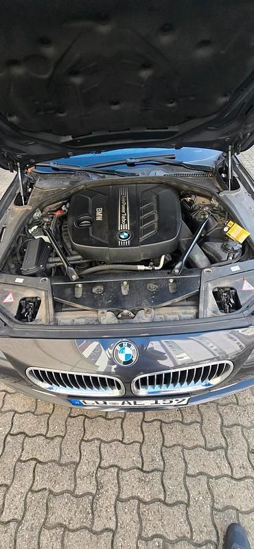 Gebraucht BMW 525 218 PS (160 kW) 2012 Grau Kombi