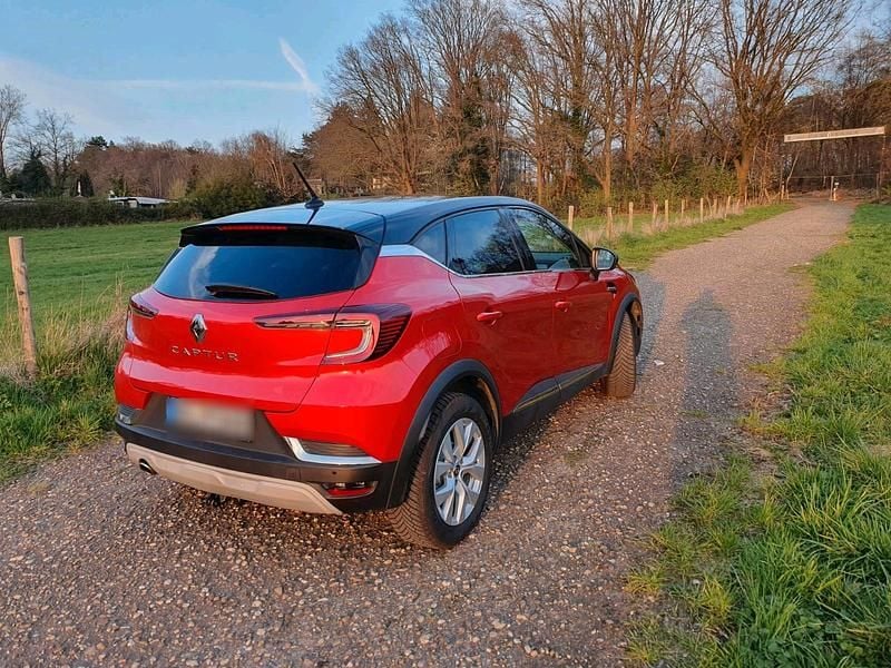 Gebraucht Renault Captur 140 PS (102 kW) 2021 Rot SUV