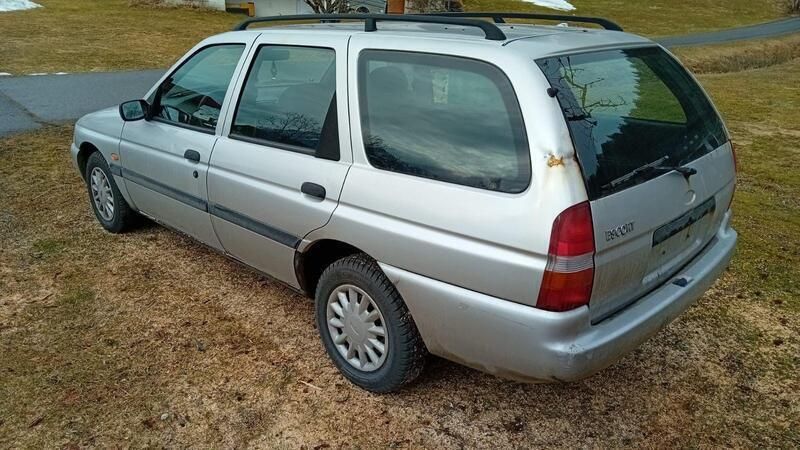 Gebraucht Ford Escort 60 PS (44 kW) 1996 Grau Kombi