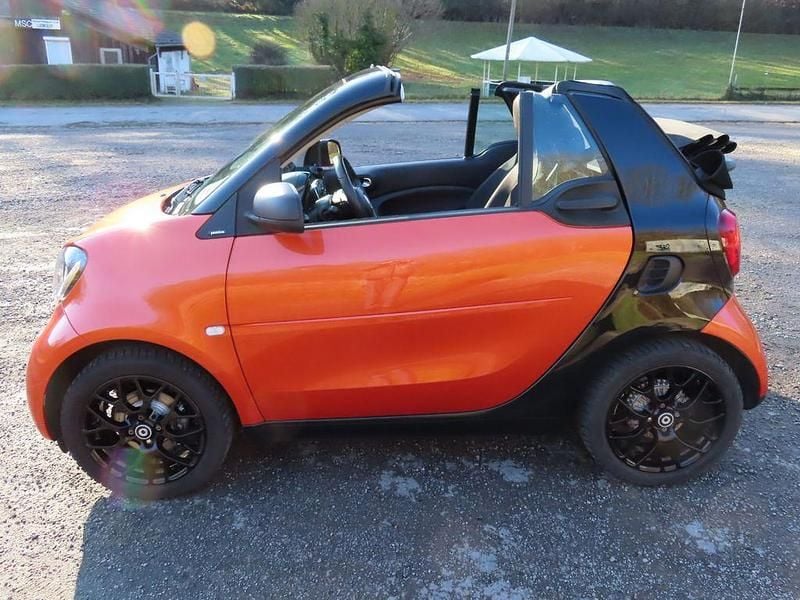 Orange Gebraucht 2017 Smart ForTwo Cabrio Passion Cabrio | 12.850 € (Guter Preis) - Bild 1/4