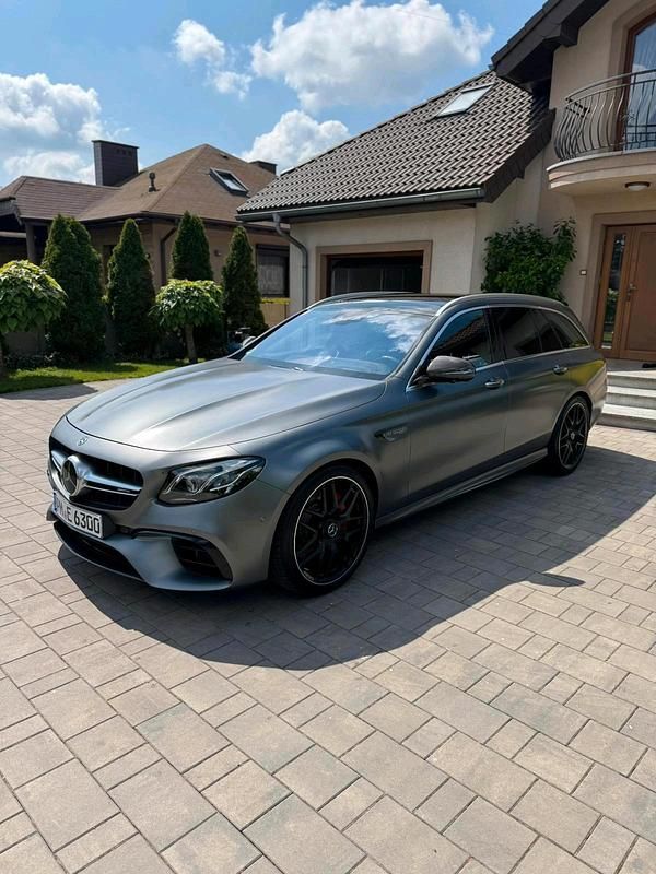 Grau Gebraucht 2018 Mercedes E63S AMG Kombi | 49.000 € (Superpreis) - Bild 1/4