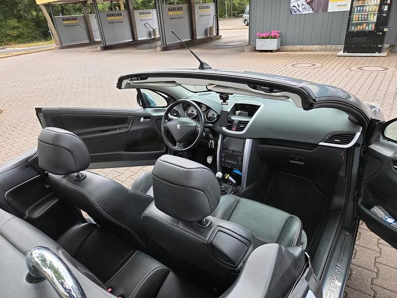 Schwarz Gebraucht 2009 Peugeot 207 CC Cabrio | 5.500 € (Fairer Preis) - Bild 1/4